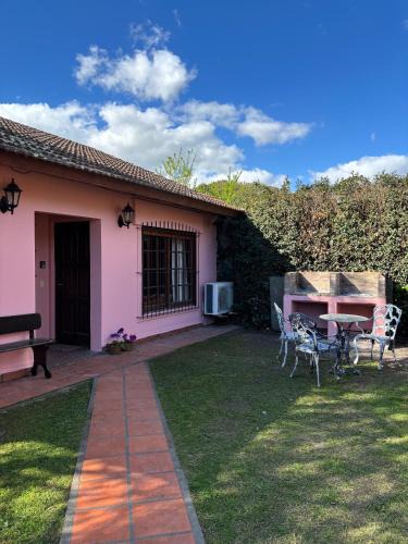 Chascomus Cabin | Cabaña El Solcito, con parque y pileta compartida