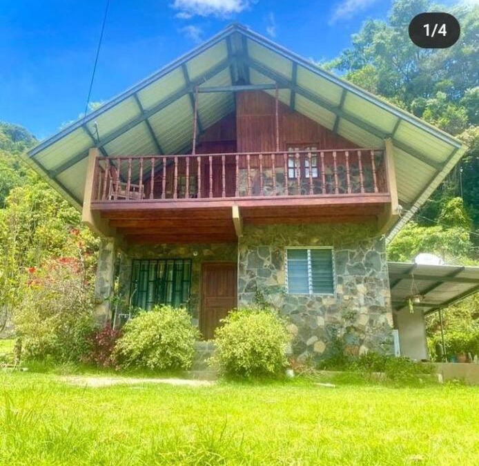 Cerro Punta House | Cabaña familiar Rodeada de Montañas