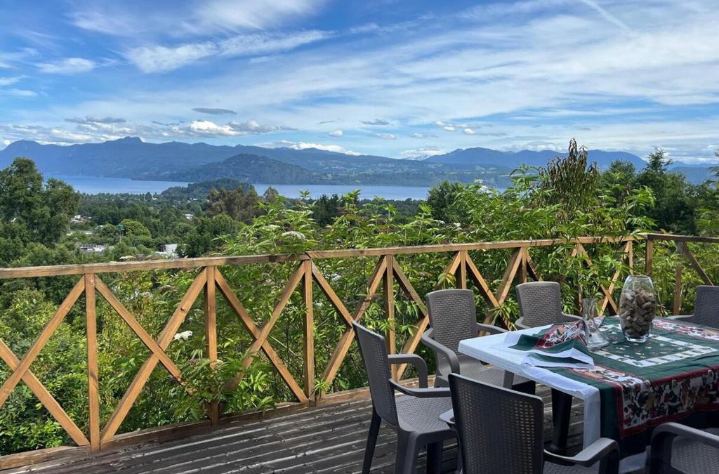 Lican Ray House | Cabaña Licanray, vista volcán Villarrica y lago Calafquén