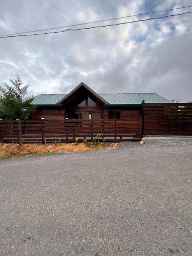 Canton Tarrazu Ski Chalet | Cabaña Mirador Viggo