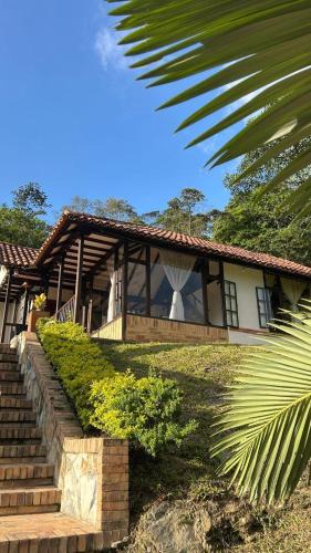 Sasaima House | Cabaña Montelira