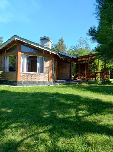 Lago Puelo Ski Chalet | Cabañas La Perla