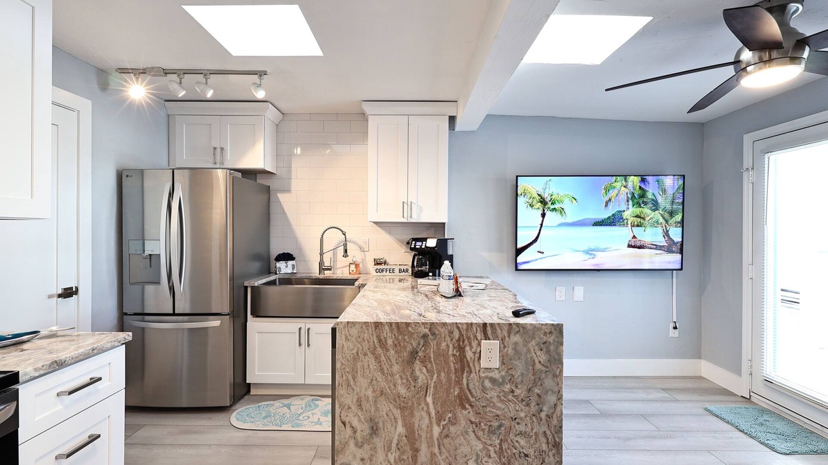 Siesta Key Cottage | Cabana Cottage Across street from Beach and Heated Pool