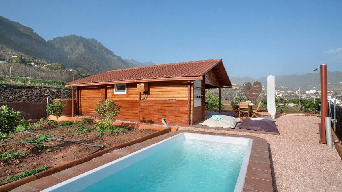Valsequillo de Gran Canaria Villa | 'Cabaña Juanito Del Roque' with Sea View, Private Terrace and Wi-Fi