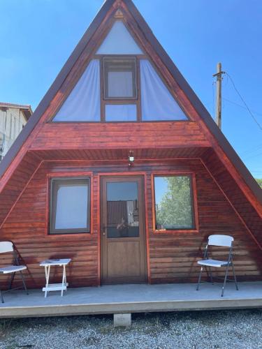 Hunedoara House | Cabana tip A la 250 metri de castelul Corvin