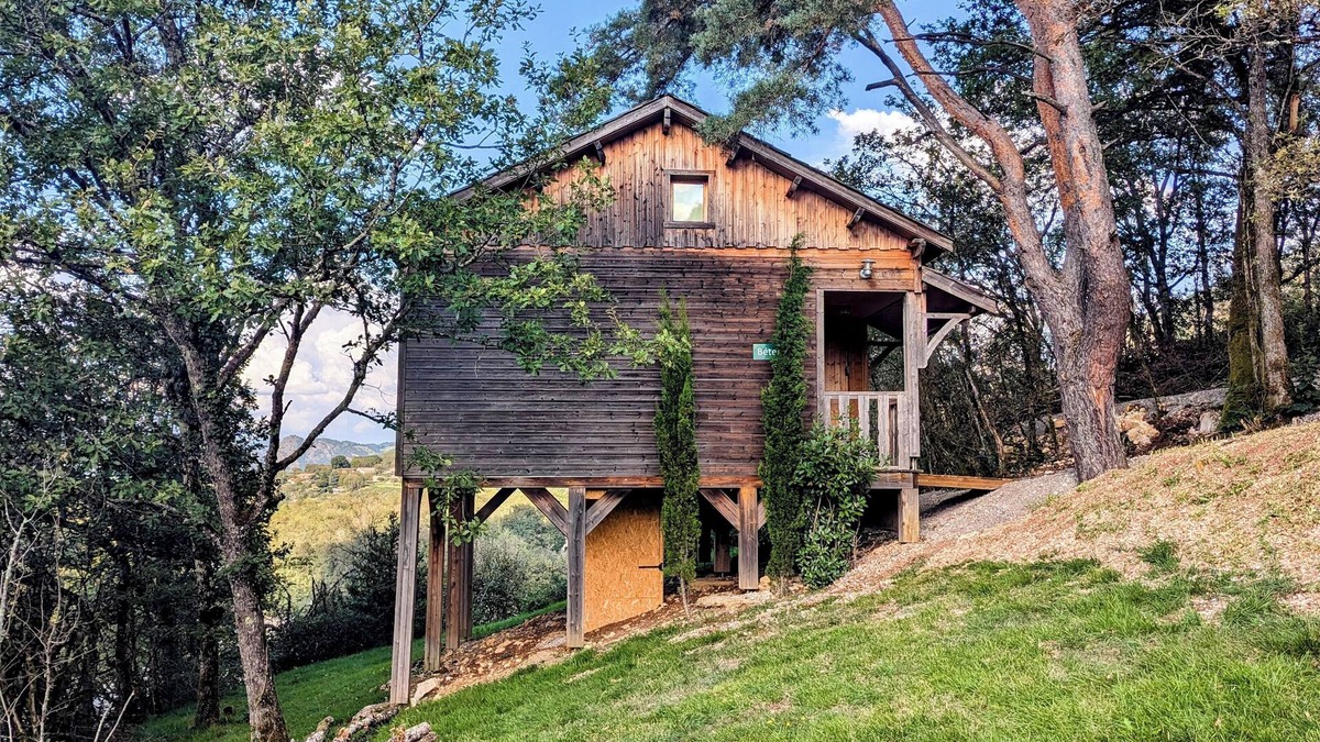 Serrieres-sur-Ain Cabin | Cabanes et Lodges du Belvedere