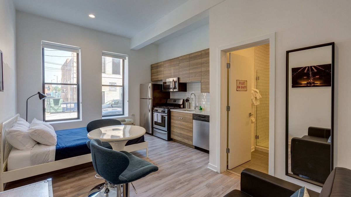 River West Apartment | Cabin 101 by 747 Lofts