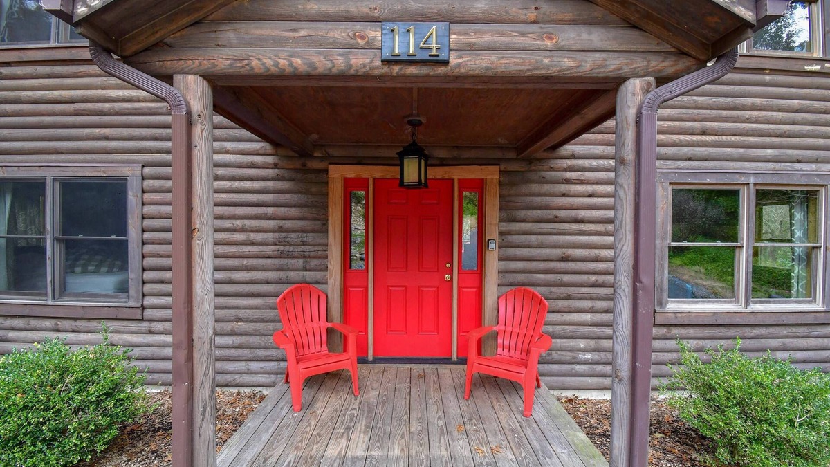 Lexington Cabin | Cabin 114, Luxury 6 bedroom, 3 bath cabin minutes from Downtown Lexington!