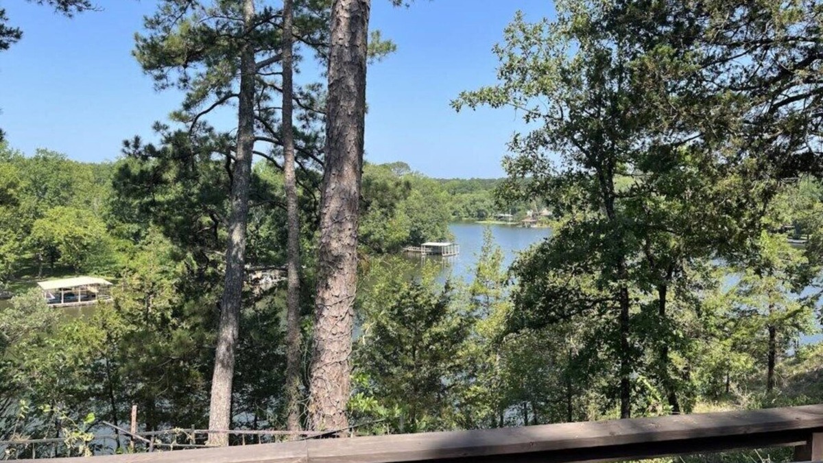 Mid America Cabin | Cabin #14 View From the Top, Enjoy the Beauty of the Lake