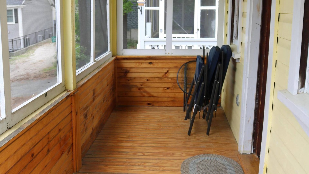 Alton Bay Cabin | Cabin #2 Central, NH Rustic laid back Cabin with screened in Porch