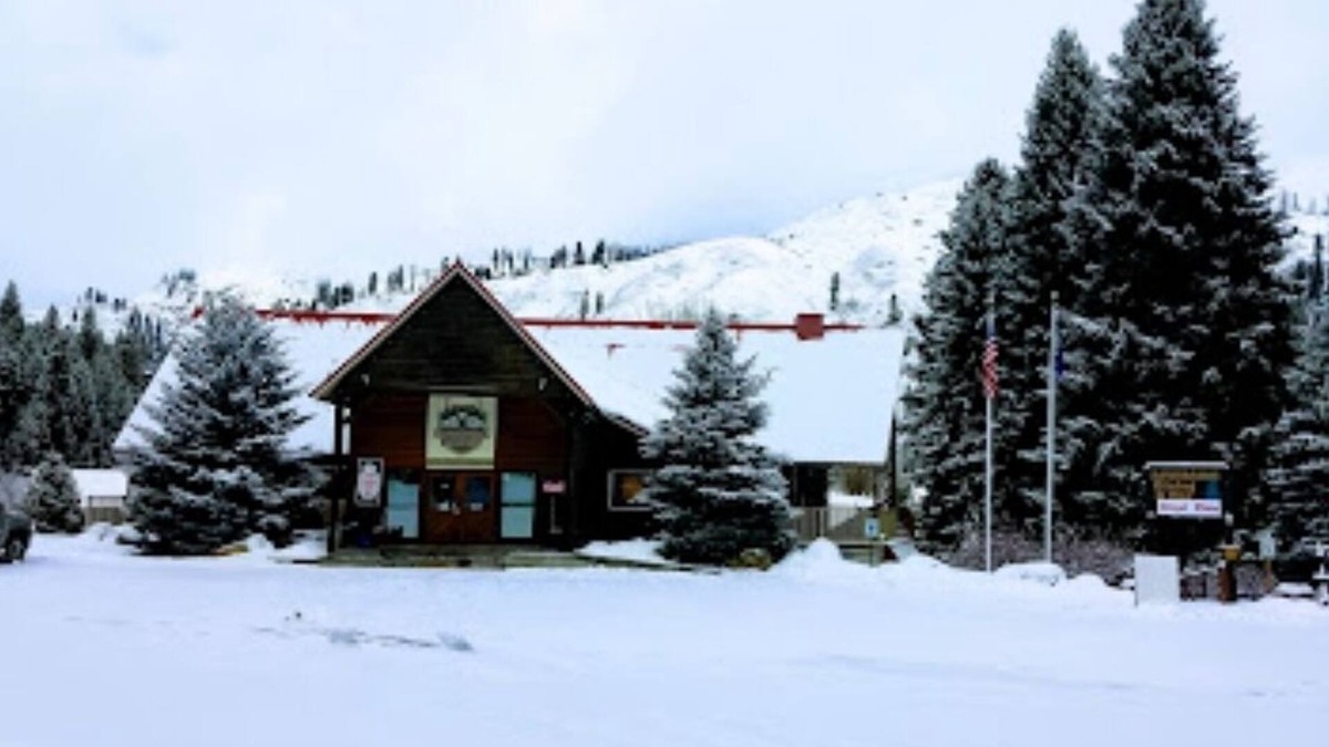 Lowman Cabin | Cabin 3 at Southfork Lodge- Sleeps 2