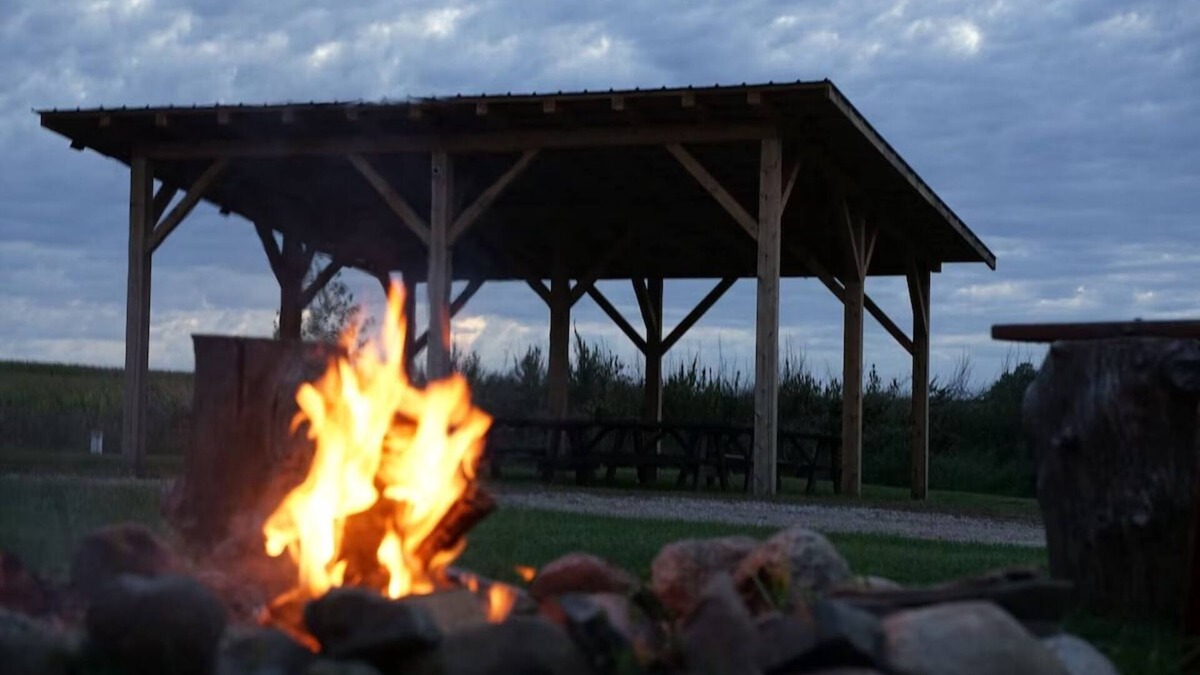 Cadillac Cabin | Cabin #3 - Middle Mitten