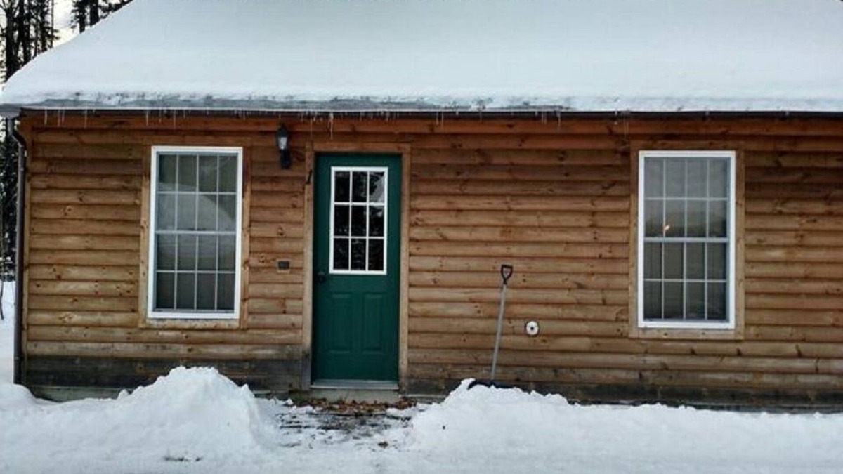 Northeast Somerset Cabin | Cabin 3 Roody's Black Bear Cabins- Trail access from camp