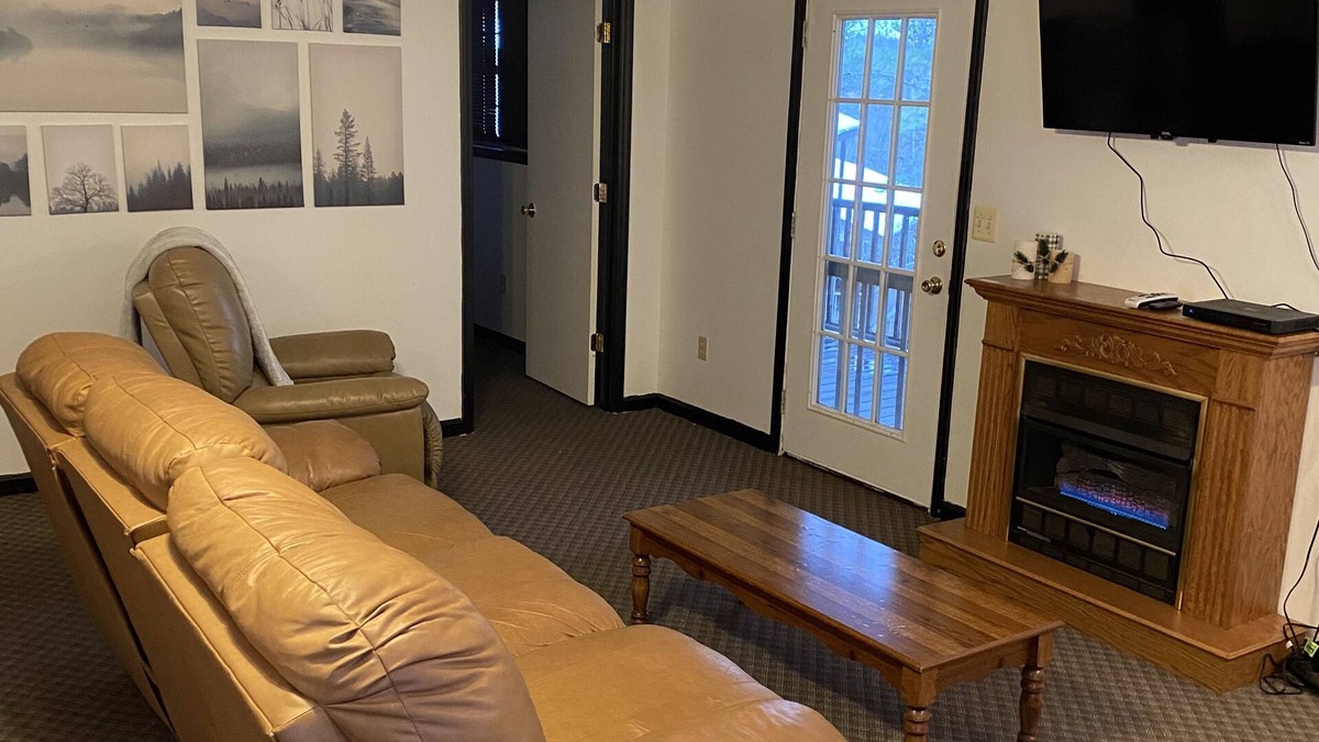 Fries Cabin | Cabin 5 Fall Asleep to the New River's Song