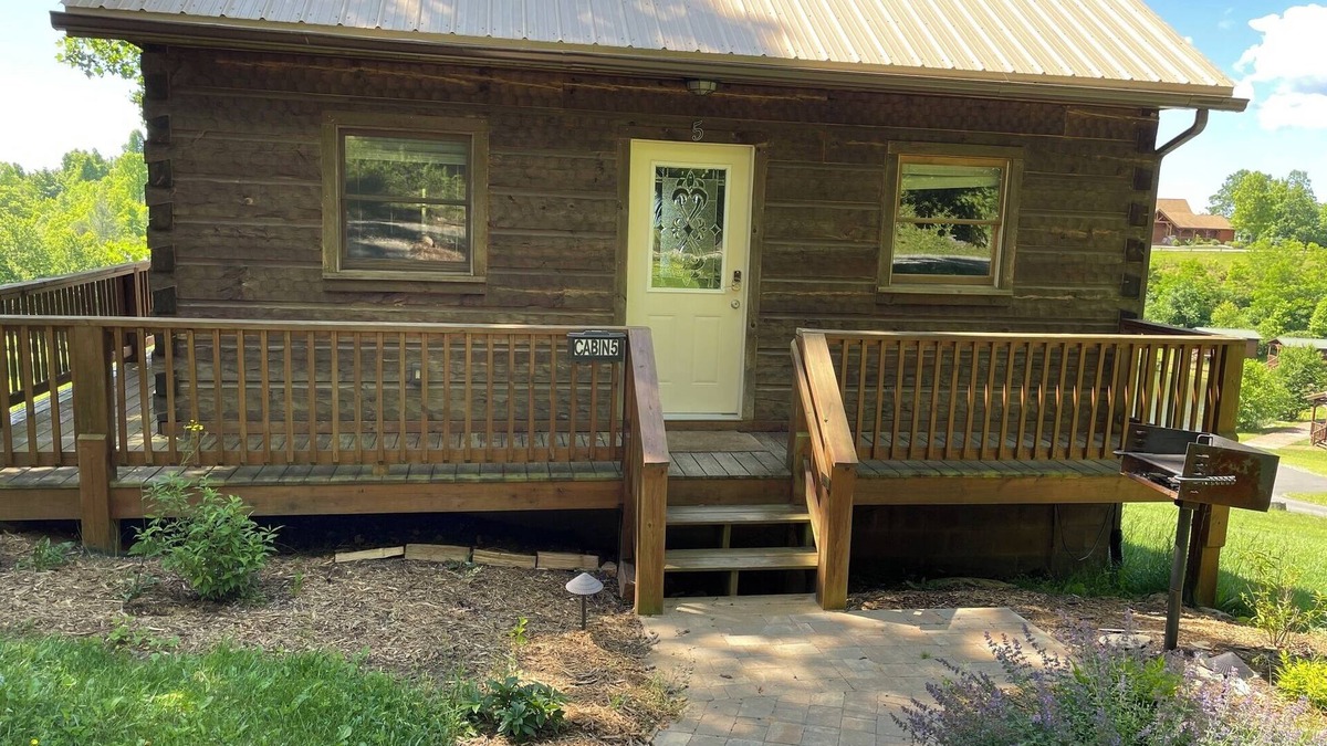 Purlear Cabin | Cabin #5 The Sky Retreat - Off the Blue Ridge Parkway