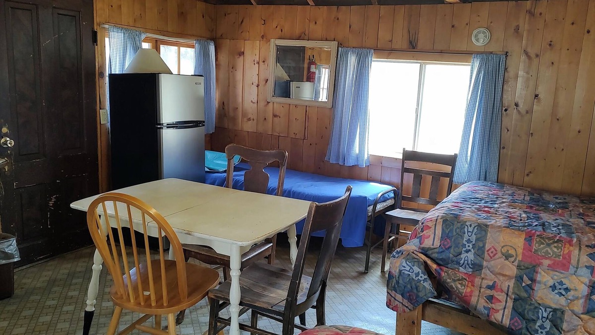 Bellvue Cabin | Cabin 7 at Sportsman's Lodge