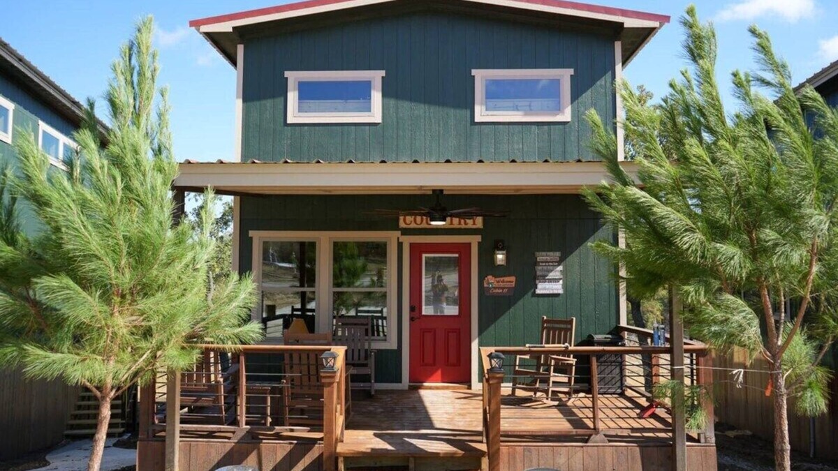 Bridgeport Cabin | Cabin 7 - Lake Bridgeport, Modern, Hot Tub, FirePit, Sauna