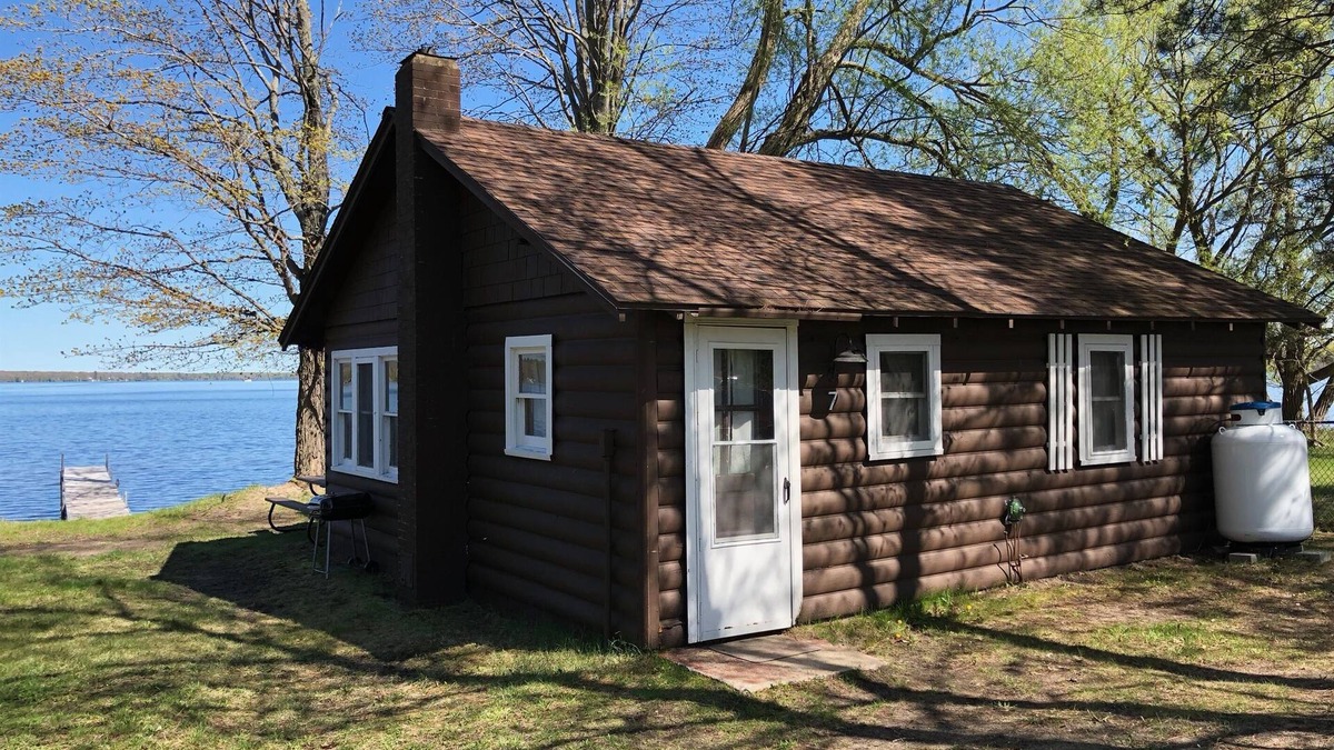 Carp Lake Cabin | Cabin #7 - "Waugoshance"