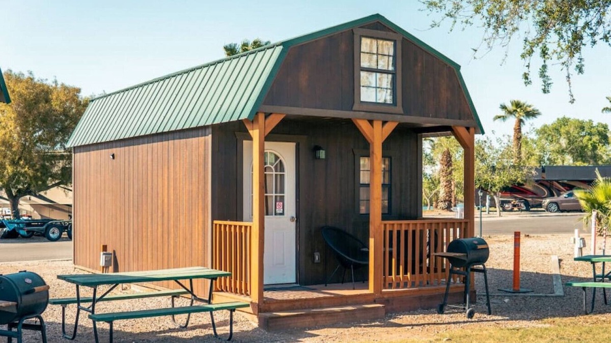 Ehrenberg Cabin | Cabin 9 - Deluxe Family Cabin