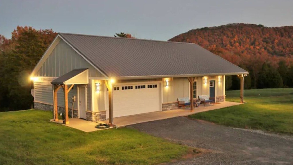 Corryton House | Cabin at House Mountain-Entire Cabin, Stunning View