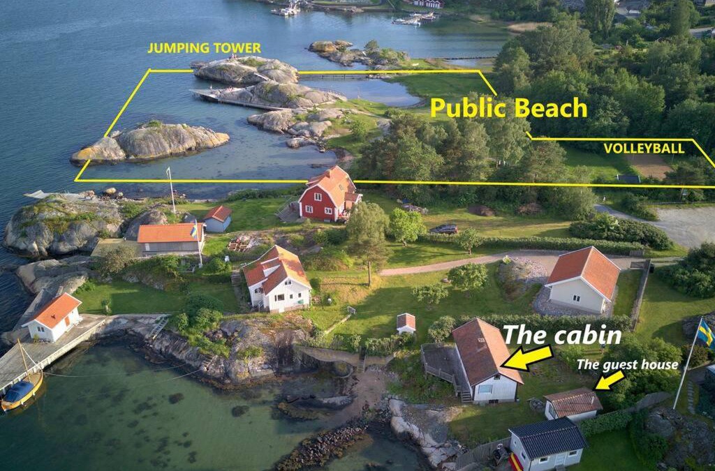 Hoviksnas House | Cabin at the sea close to public beach with a jumpingtower