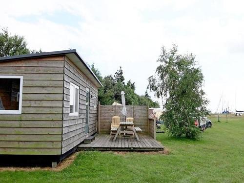 Heeg House | Cabin by Hegermeer with Boat Rentals