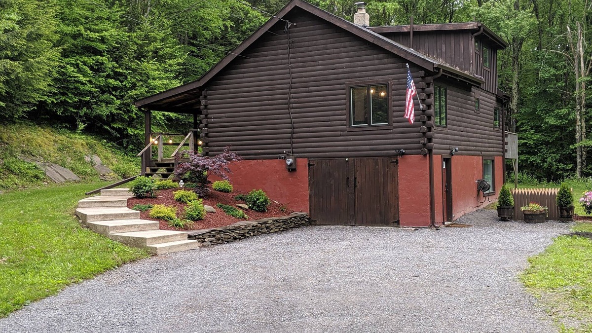 Denver Cabin | Cabin Eight-Oh-Five