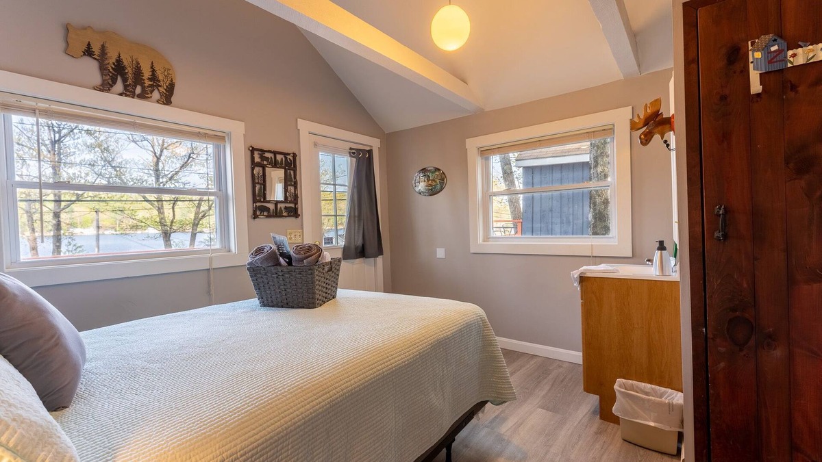 Alton Bay Cabin | Cabin for two with lake views & access Now featuring AC Wi-FI and TV