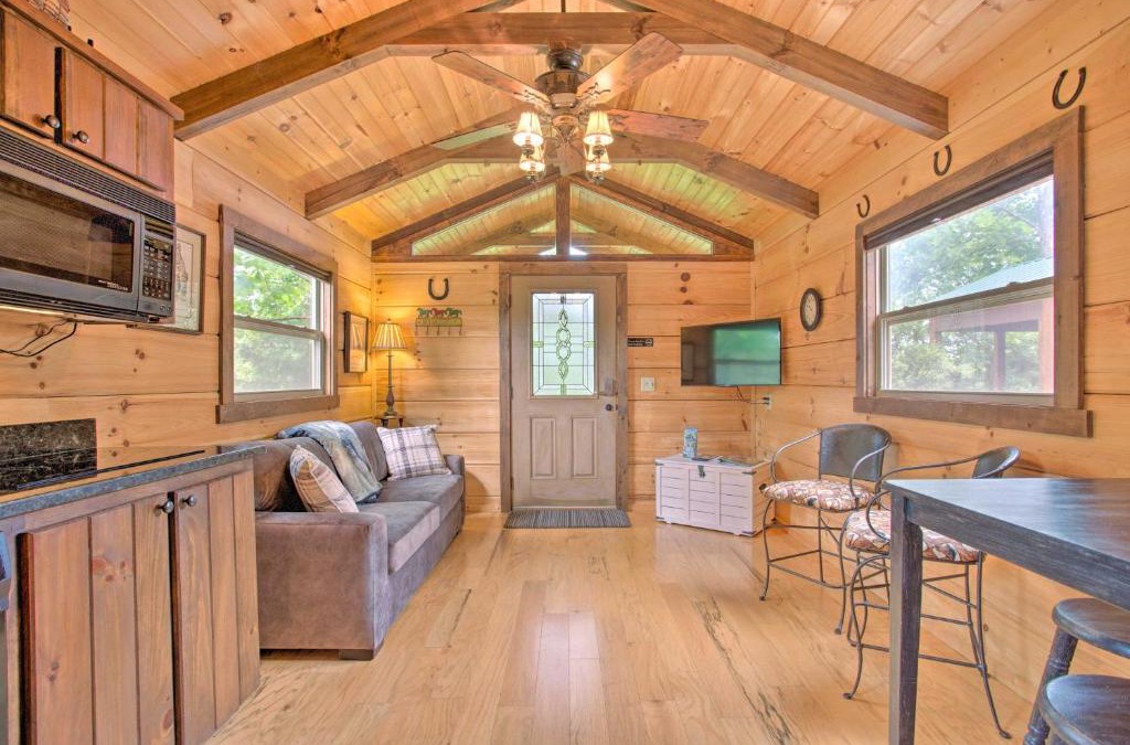 Mill Spring House | Cabin in Mill Spring Near Parker-Binns Winery