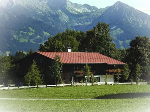 Ofterschwang House | Cabin in Ofterschwang with swimming pool