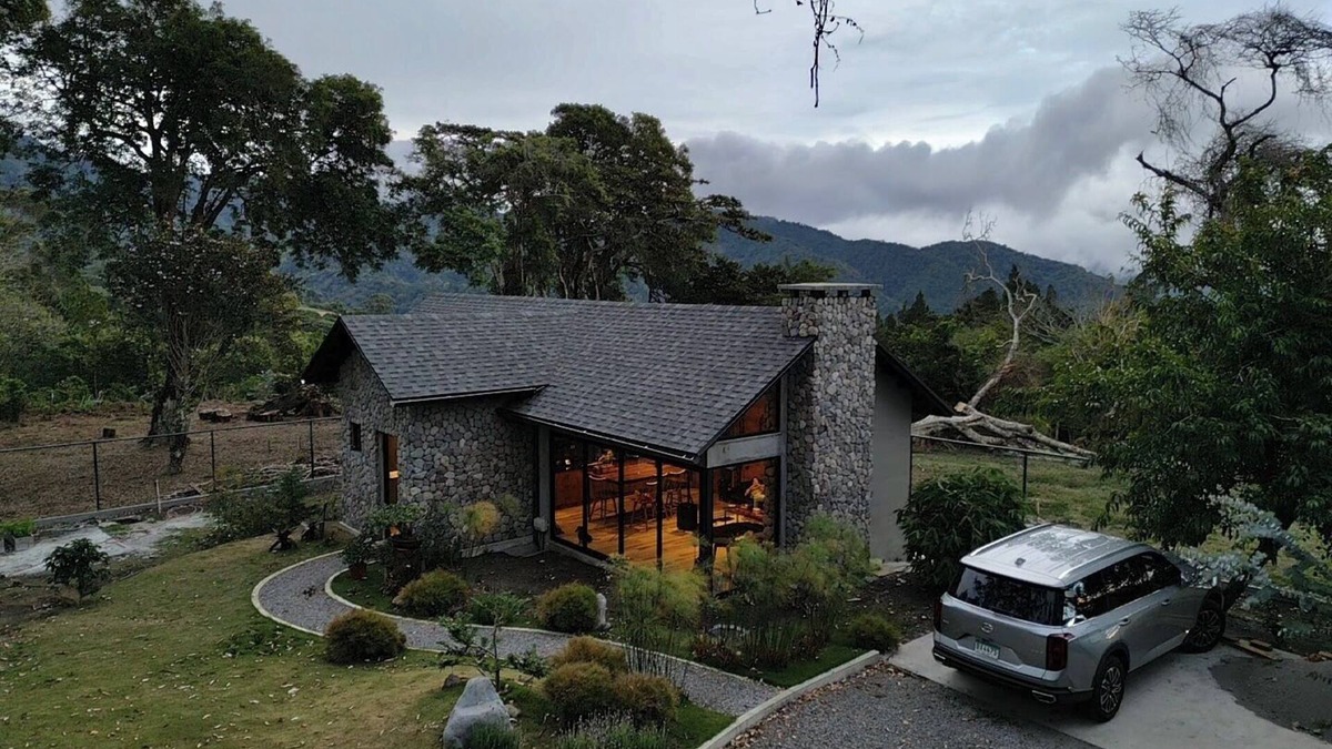 Boquete Cabin | Cabin in the mountains of Boquete with a view of the Baru Volcano