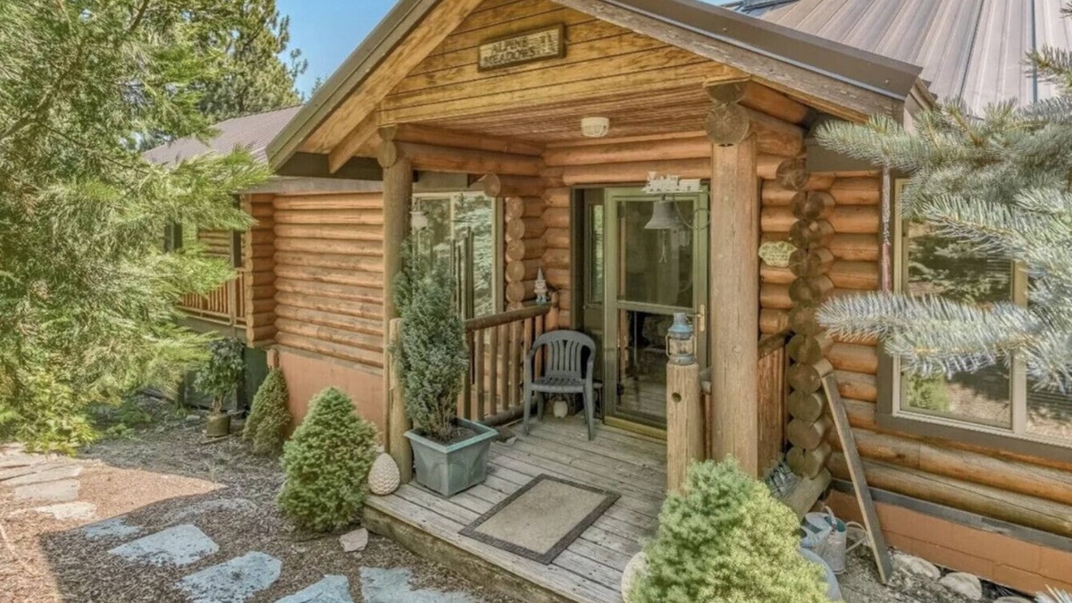 Ashland House | Cabin in the mountains of Ashland
