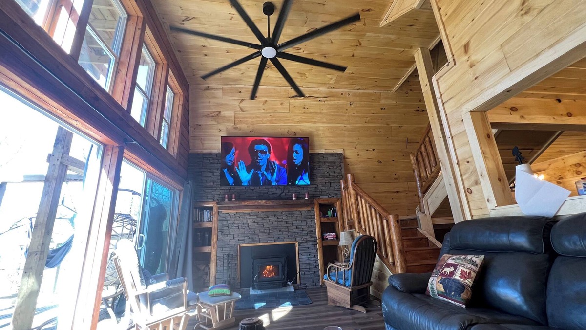 Lancaster Cabin | Cabin in the TreeTops! 4 Level a-frame cabin, with 5 levels of decks