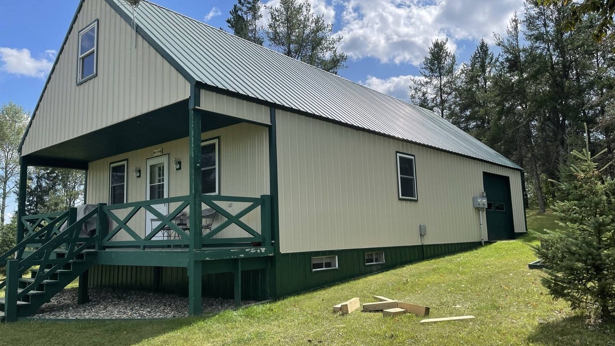 Osage Cabin | Cabin on 130 acres near Park Rapids , ATV trails, Lakes, Country Bar & Grill .