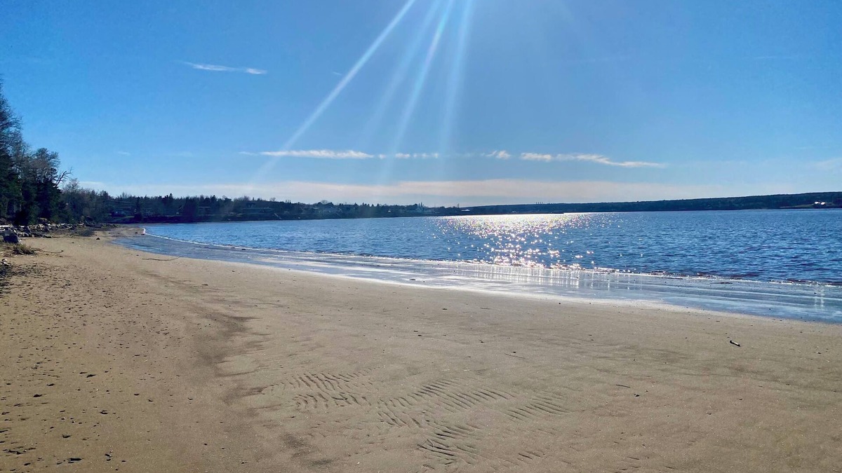 Chatham Cottage | Cabin on the beach.