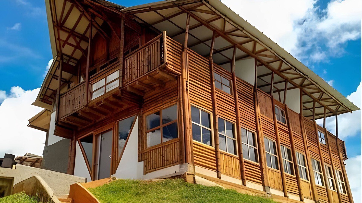 Calima Hotel | Cabin on the Shores of Lake Nature & Fun