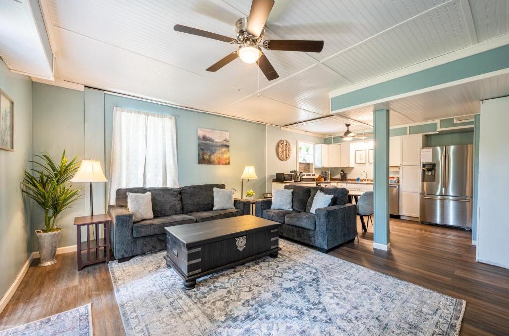 Woodstock Apartment | Cabin Style With Patio Seating & Charcoal Grill