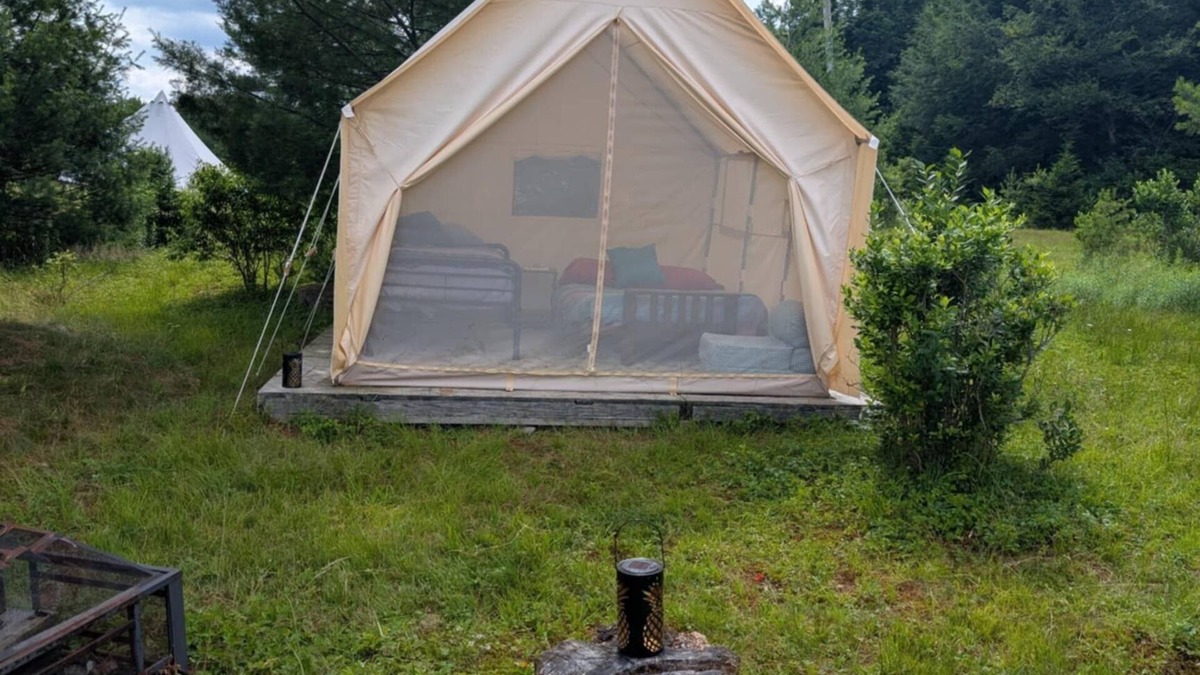 Parksville RV Rental | CABIN TENT ON WORKING RANCH NEAR BETHEL WOODS