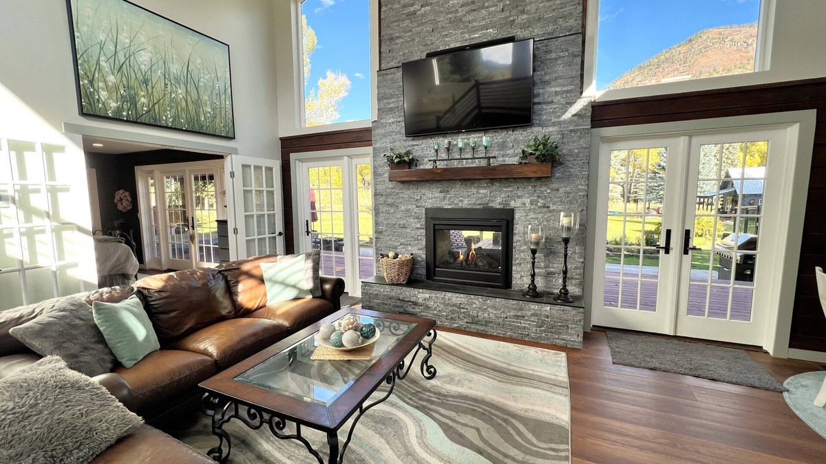 Durango - Purgatory Cabin | Cabin with Hot Tub, Pickleball Court, Private Pond, Close to Town and Ski Resort