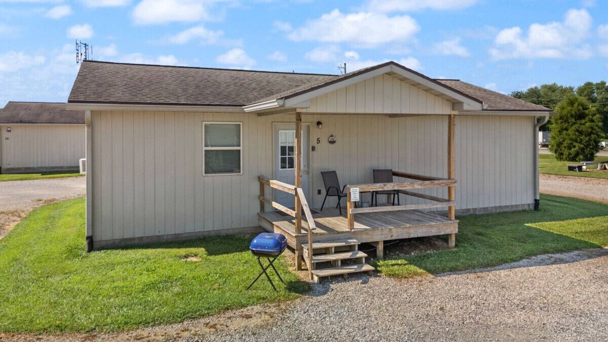 Eckerty House | Cabin5 The Village @ Patoka Lake