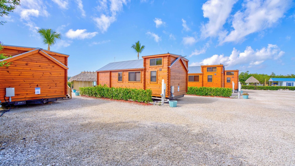Marathon Cabin | Cabins at Bonefish Bay