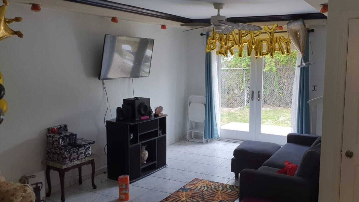 Westward Villas Subdivision House | Cable Beach Townhouse Hideaway