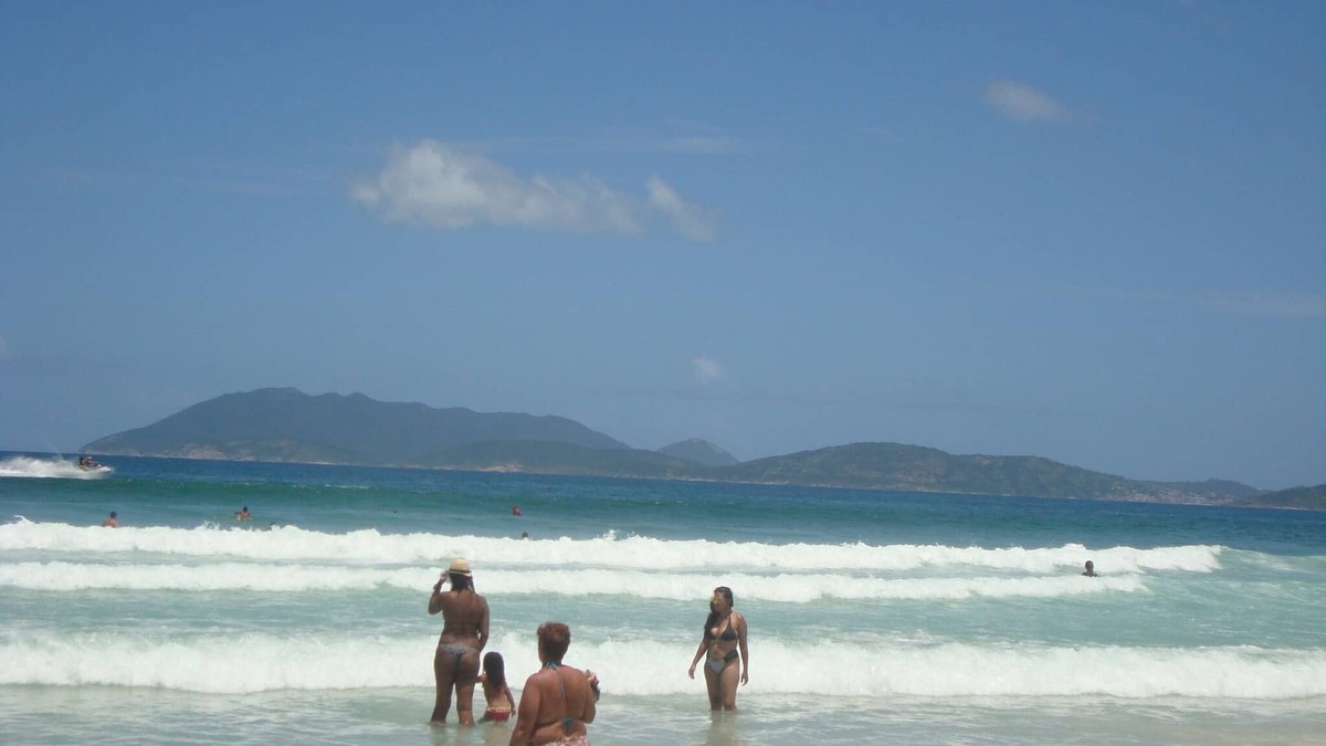 Sao Vicente de Paula Apartment | Cabo Frio Apartment - Great Location - Half a block from the beach -