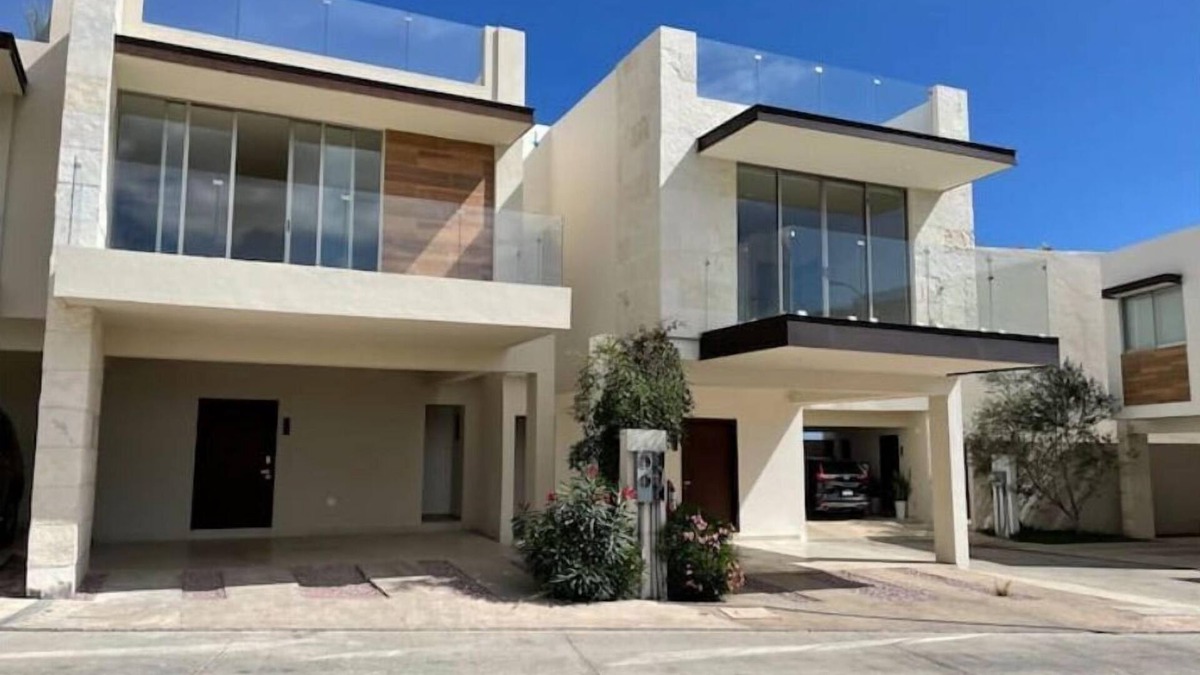 Colonia El Progreso Villa | Cabo Luxury & Comfort at Casa Sorella Sleeps 12