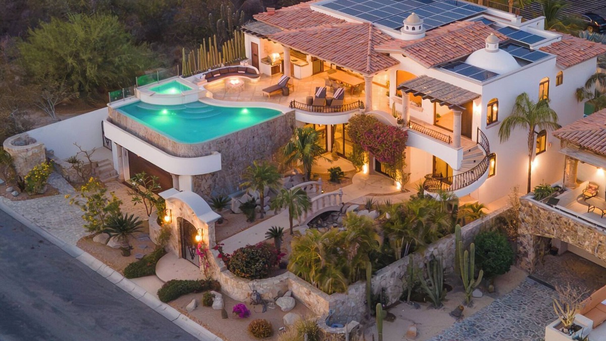 Cabo San Lucas Villa | Cabo San Lucas Ocean & Arch Views! Private Pickleball Court! 3 miles to downtown
