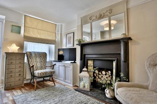 Crickhowell House | Caboodles Cottage