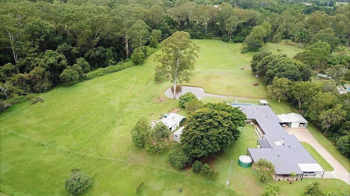 Bellmere House | Caboolture Holiday Home: Gateway to Australia's Sunshine Coast Queensland