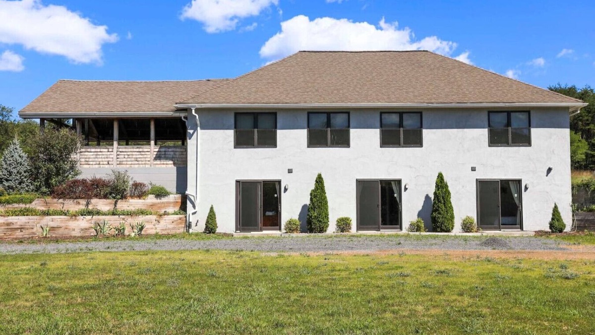 Berkeley Springs Cottage | Cacapon Cottage-Pet Friendly