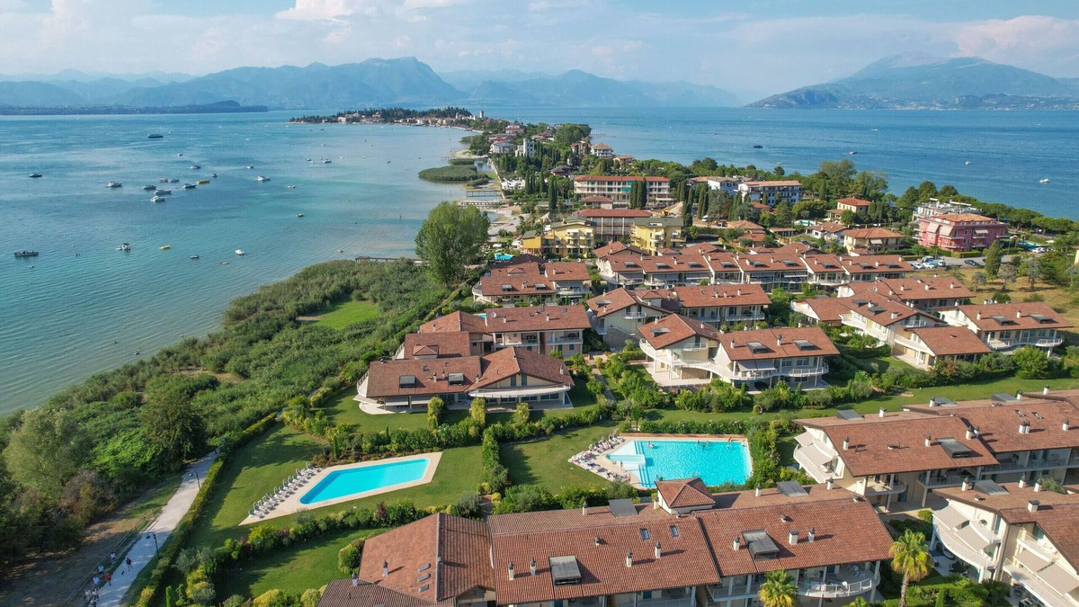 Colombare Apartment | Caesar Sirmione Luxury Apartment F02