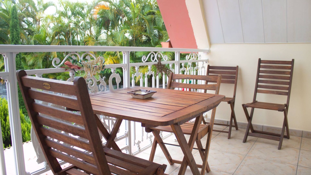 Petite-ÃŽle Apartment | Café Pei Le Repos D'or